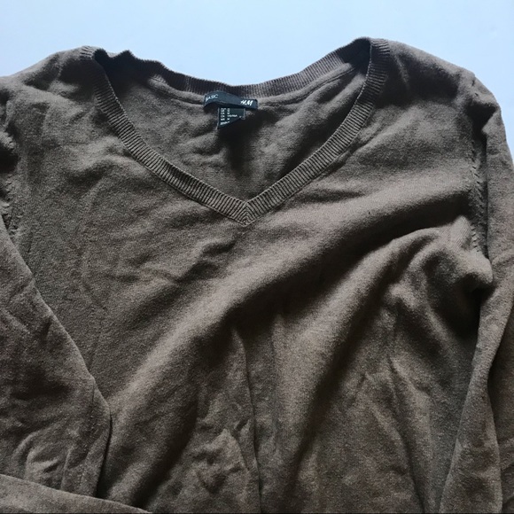 🛍 H&M Basics Light Brown V-Neck Sweater - Picture 4 of 5